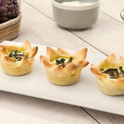 Fagottini di Sfoglia Delicata con ricotta, carciofi e timo