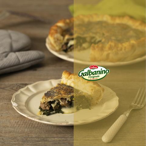 Pizza rustica con cavolo nero, salsiccia e Galbanino