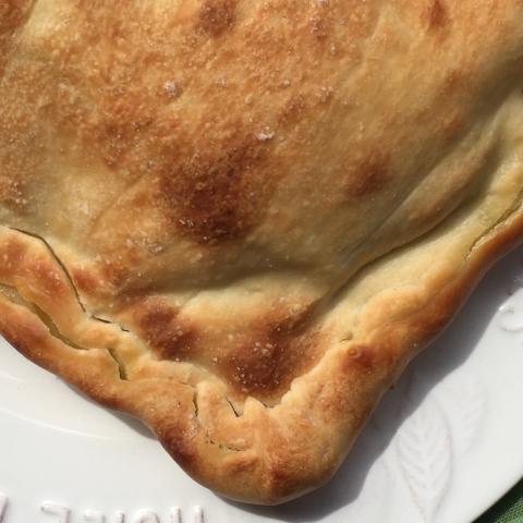 Calzone con verdure di primavera