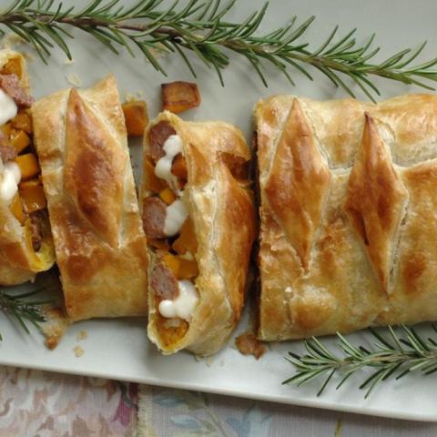 Fagotto di zucca e salsiccia