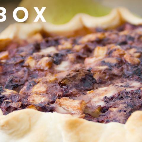 Torta salata con radicchio e pere