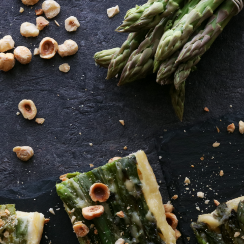 Tatin di asparagi e nocciole