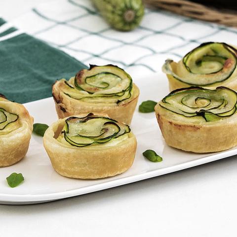 Rose di zucchine filanti