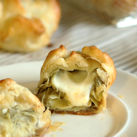 Saccottini di carciofi e provola