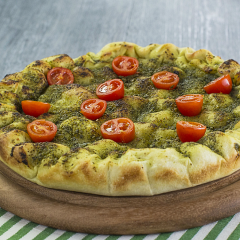 Focaccia al pesto