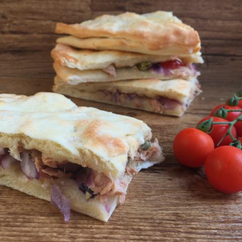 Focaccia al tonno