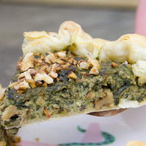 Torta Salata con erbette e noci