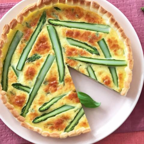 Torta di crescenza e asparagi