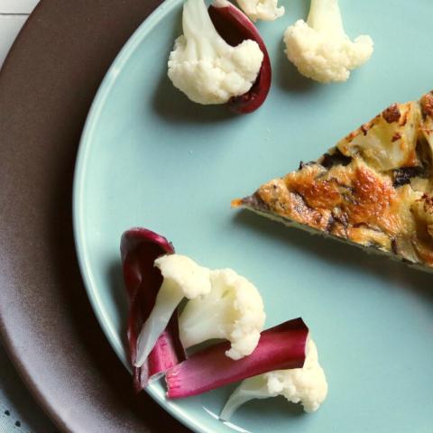 Torta salata con radicchio e cavolfiore