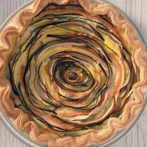 Torta a spirale con melanzane, carote e zucchine