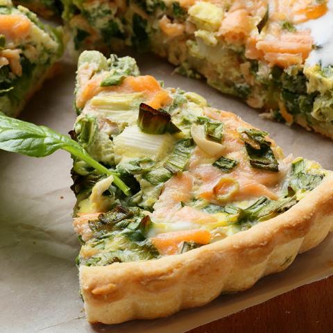 Torta salata con trota salmonata