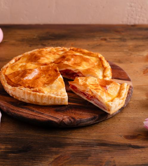 Pizza rustica parigina pomodoro e prosciutto cotto