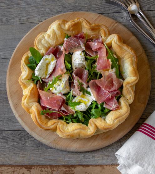 Sfogliata con crudo e bufala