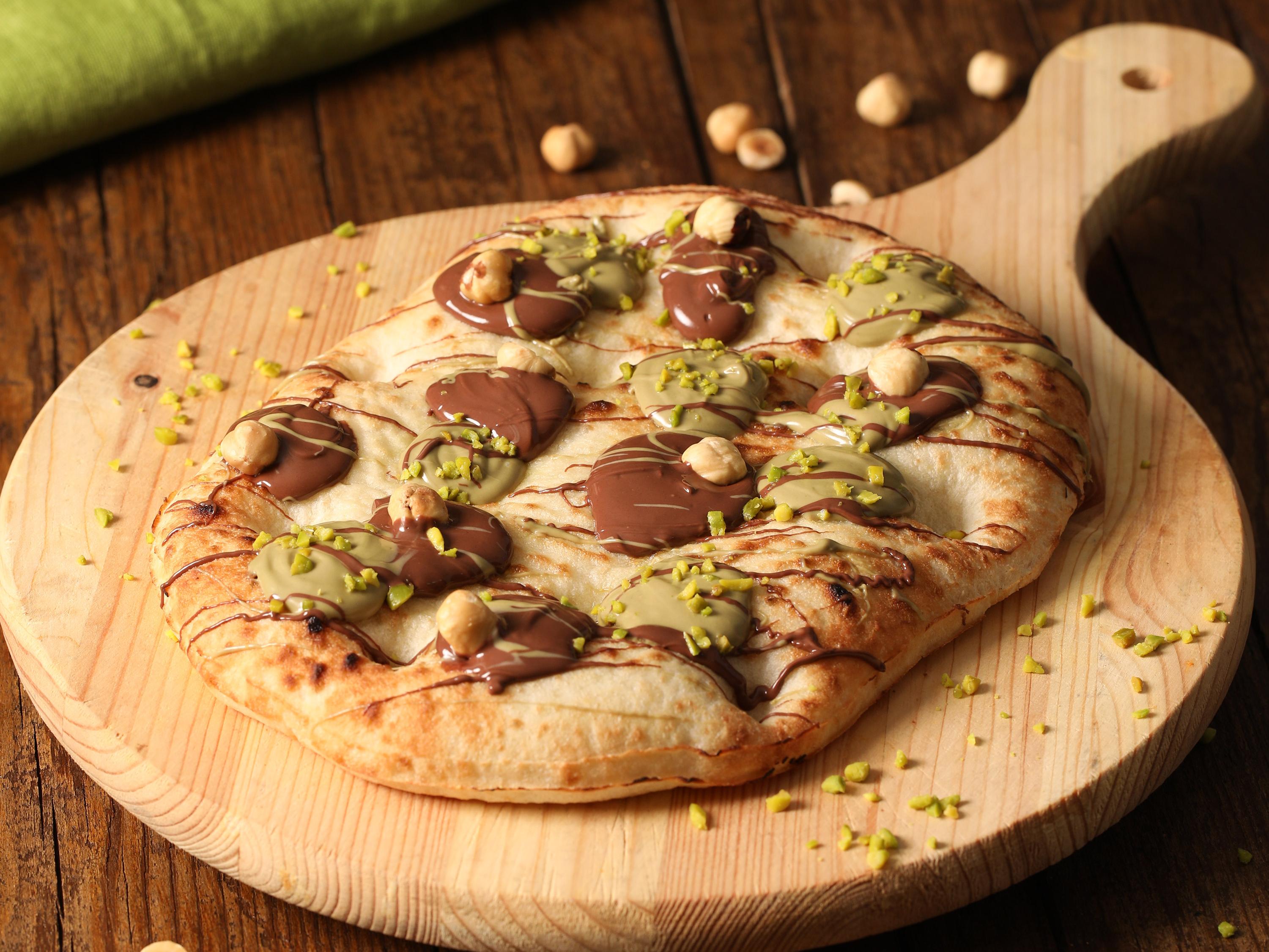 Pinsa pistacchio e cioccolato