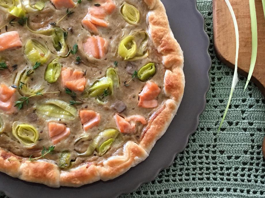 Torta di porri, funghi e salmone