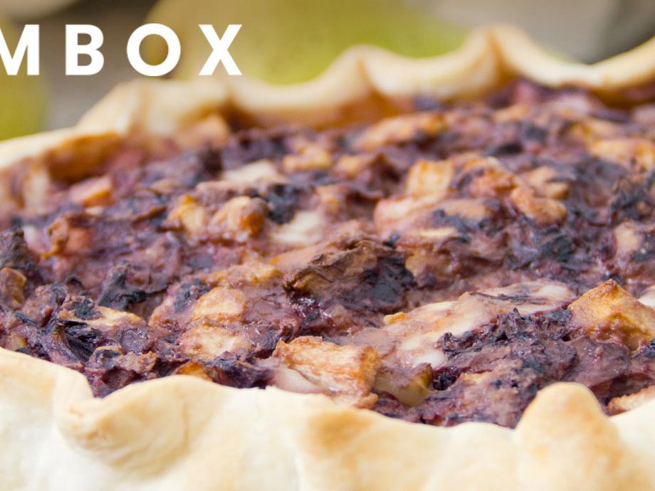 Torta salata con radicchio e pere