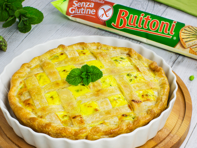 Torta salata con zucchine, asparagi e piselli al profumo di menta
