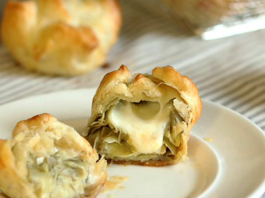 Saccottini di carciofi e provola