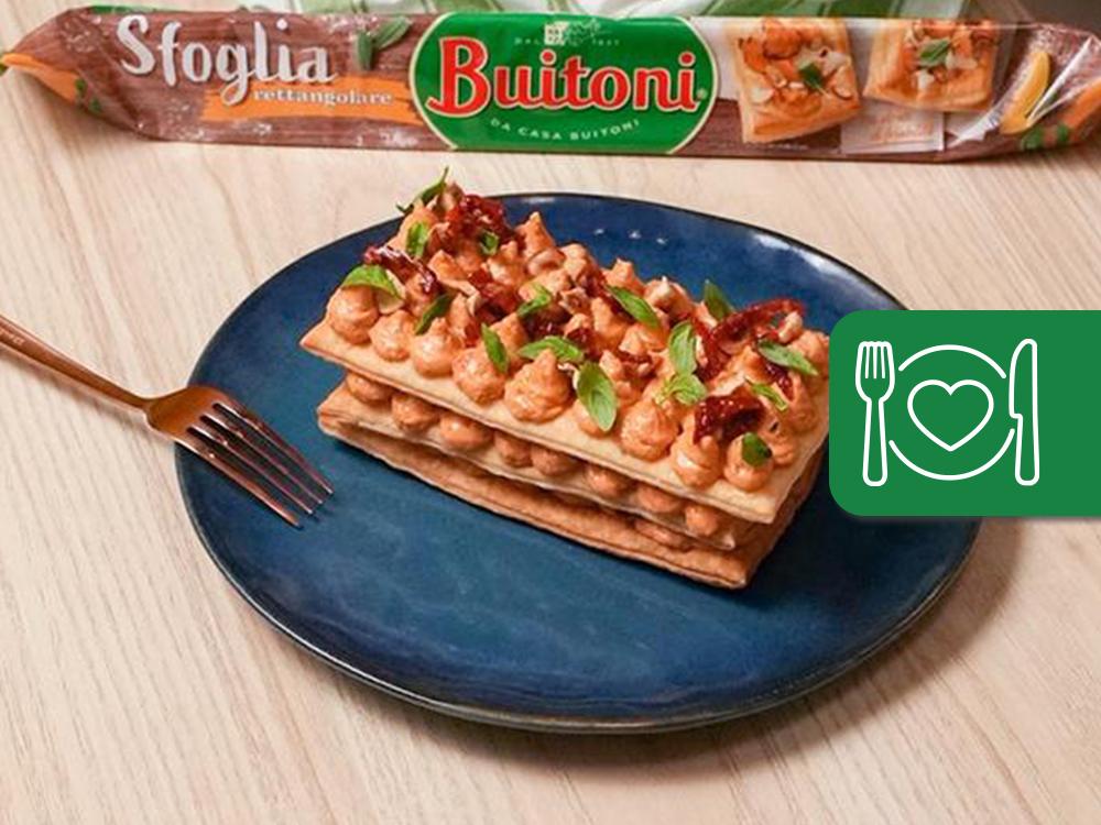 Millefoglie salata con crema di pomodori e ricotta