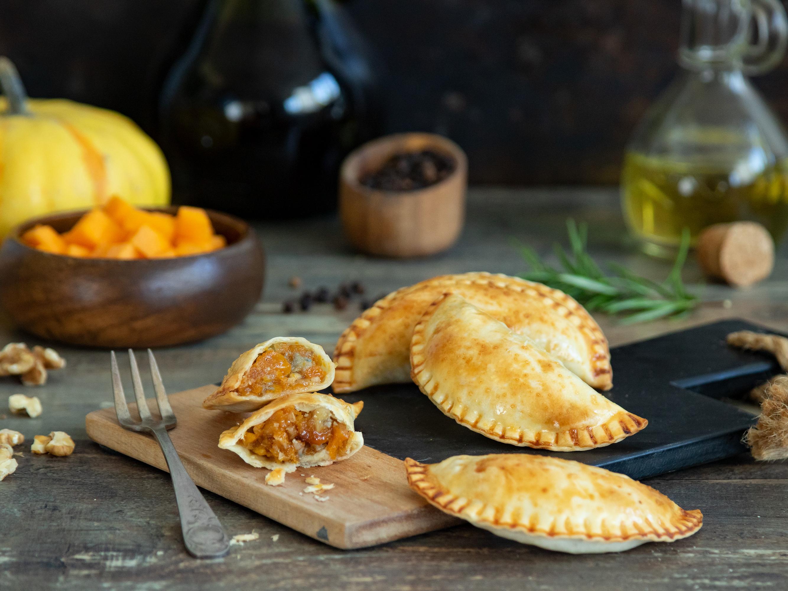 Mezzelune con zucca, gorgonzola e noci