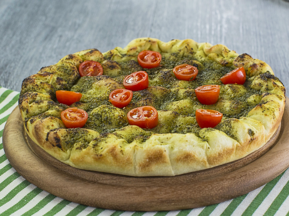Focaccia al pesto