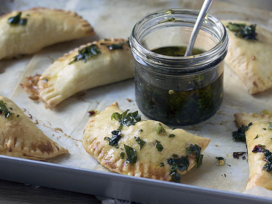 Empanadas leggere al profumo di basilico