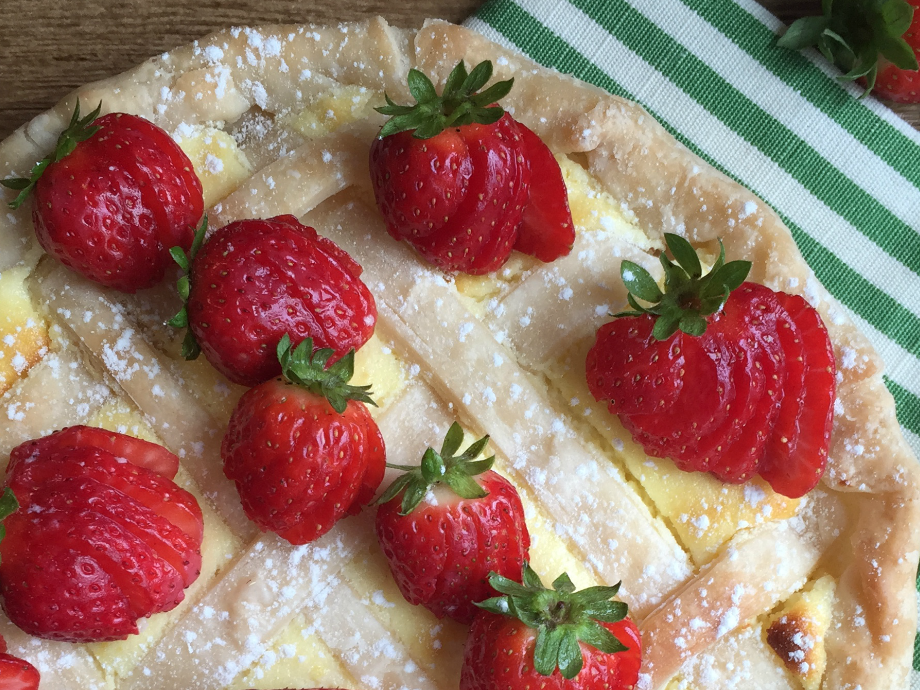 Crostata di ricotta e fragole senza glutine