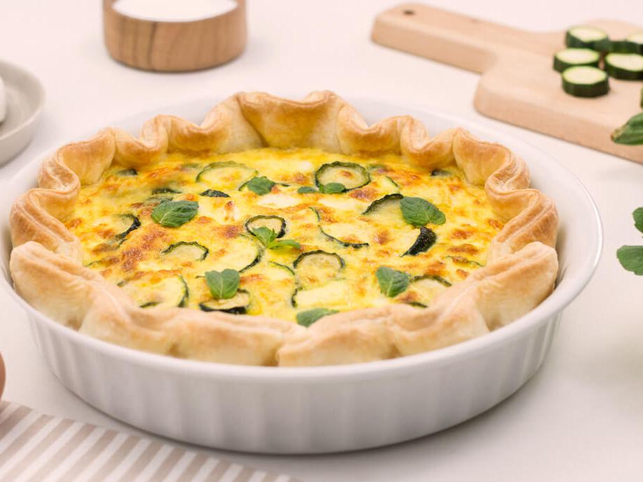 Sfoglia delicata con zucchine, primo sale e menta