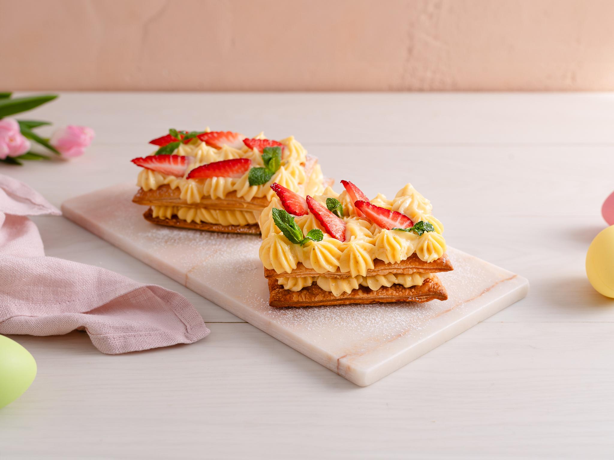 Mini millefoglie con crema pasticcera e fragole