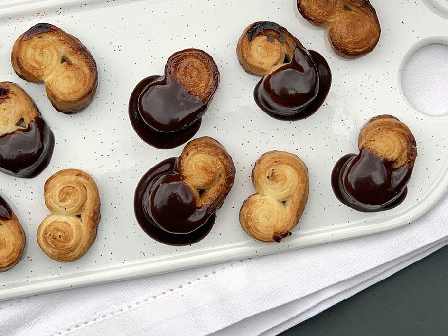 Ventaglietti di sfoglia al cioccolato