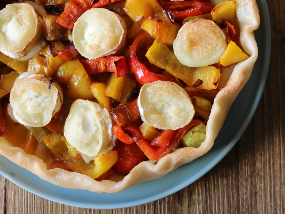 Torta salata senza glutine con peperoni e formaggio di capra
