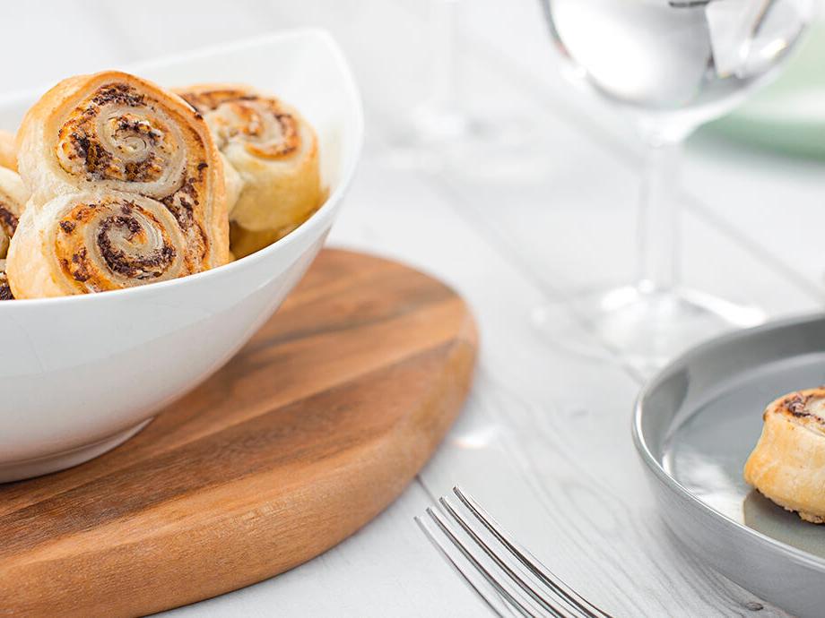 Ventaglietti salati di pasta sfoglia