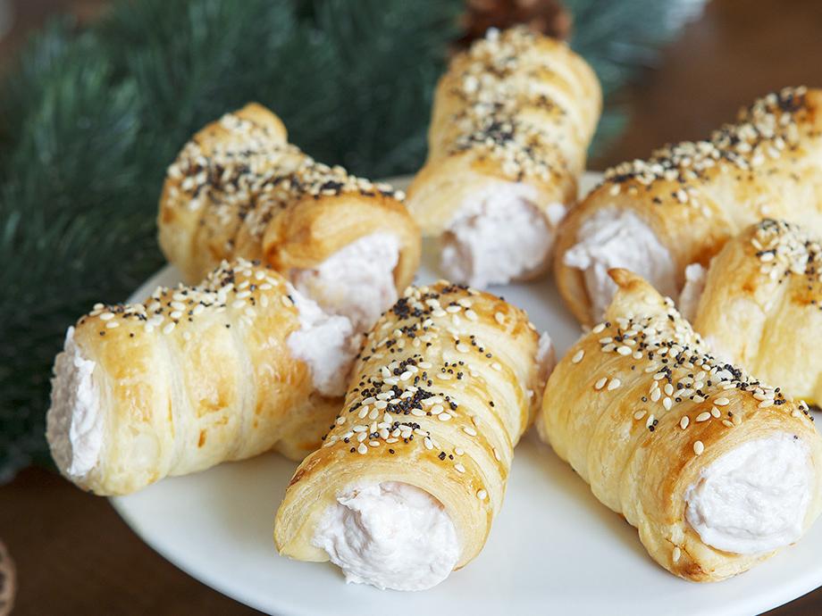 Cannoncini di sfoglia con prosciutto