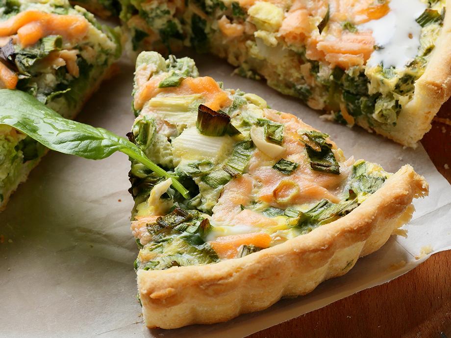 Torta salata con trota salmonata