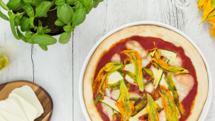 Pizza senza glutine ai fiori di zucca