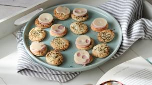 Mini cracker di brisée alle erbe